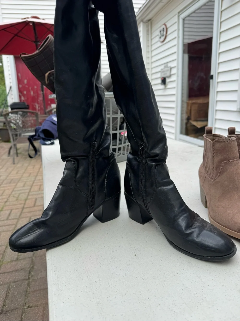 Black Over-the-Knee Women's Boots - Classic Chic